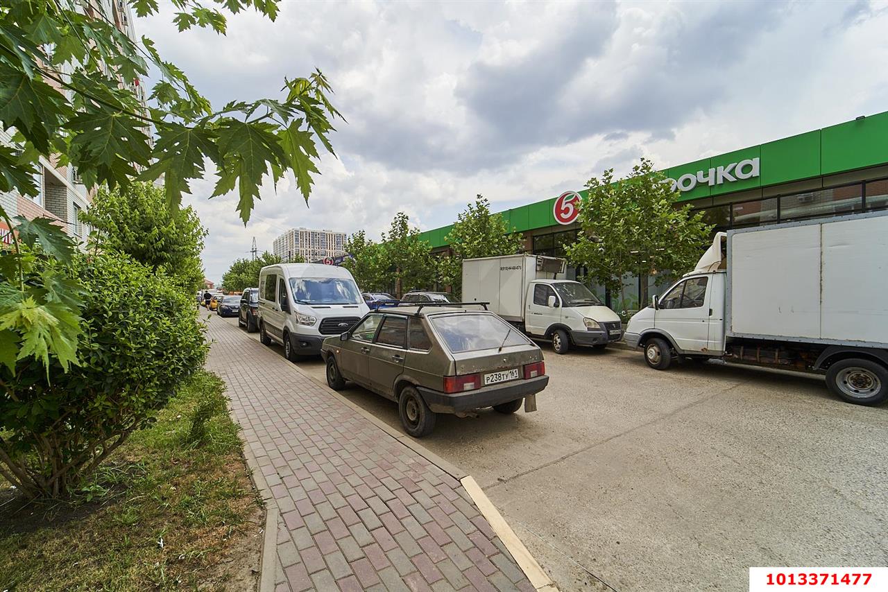 Фото №8: Торговое помещение 108 м² - Краснодар, жилой комплекс Инсити-Парк, ул. Командорская, 1к1