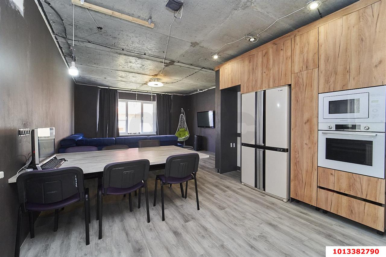 Фото №7: Таунхаус 167 м² + 2 сот. - Краснодар, коттеджный  Греция, ул. Оливковая, 1к100