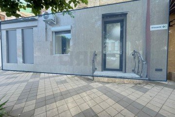 Фото №1: Торговое помещение 40 м² - Краснодар, мкр. Центральный, ул. Гоголя, 56