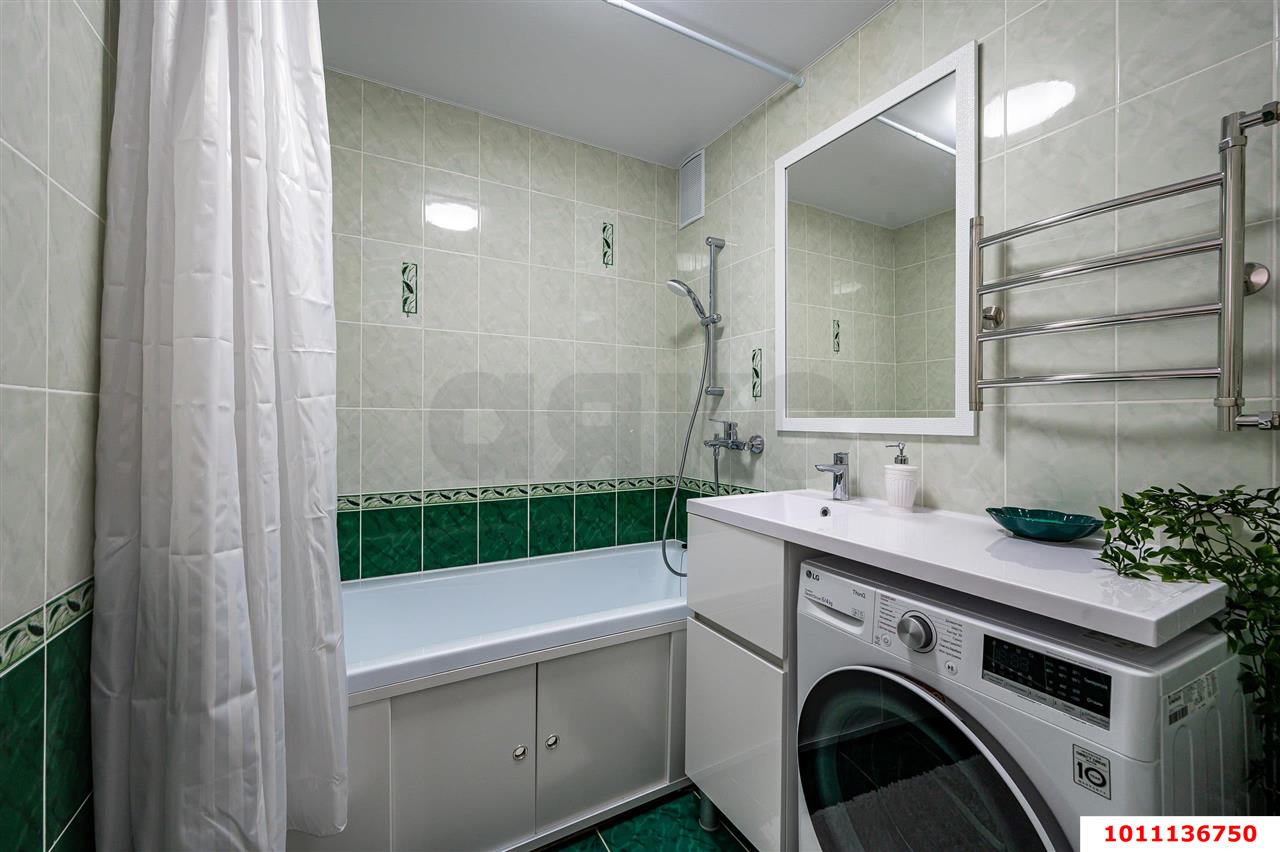 Фото №6: 3-комнатная квартира 107 м² - Краснодар, Прикубанский внутригородской округ, мкр. Микрохирургии глаза, ул. Красных Партизан, 4/4