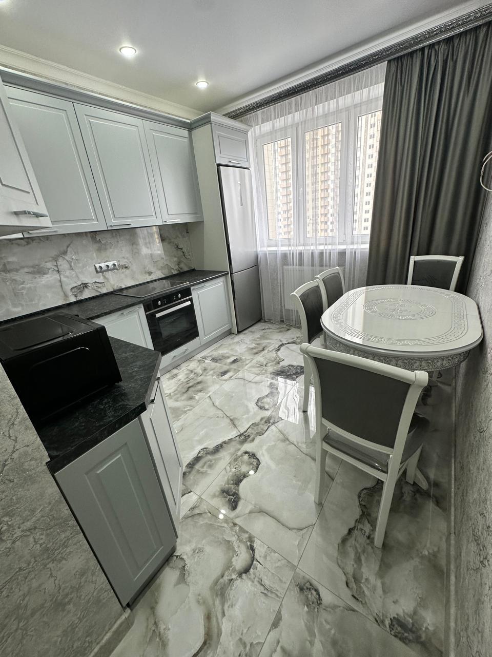 Фото №1: 1-комнатная квартира 35 м² - Краснодар, Камвольно-суконный Комбинат, Карасунский внутригородской округ, мкр. жилой комплекс Гарантия, ул. Дежнёва, 29/3