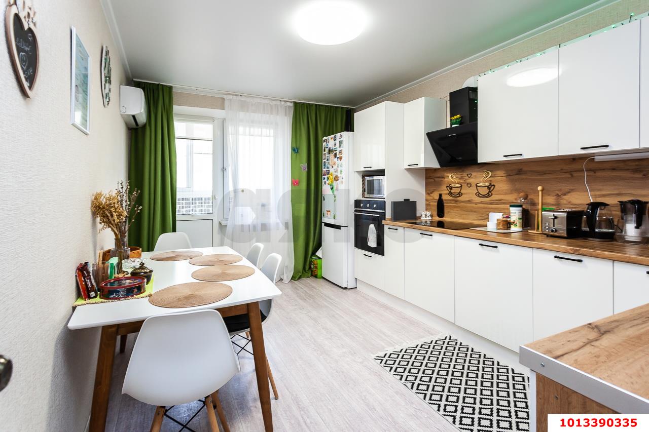 Фото №1: 3-комнатная квартира 77 м² - Краснодар, Молодёжный, мкр. Прикубанский внутригородской округ, ул. Душистая, 29