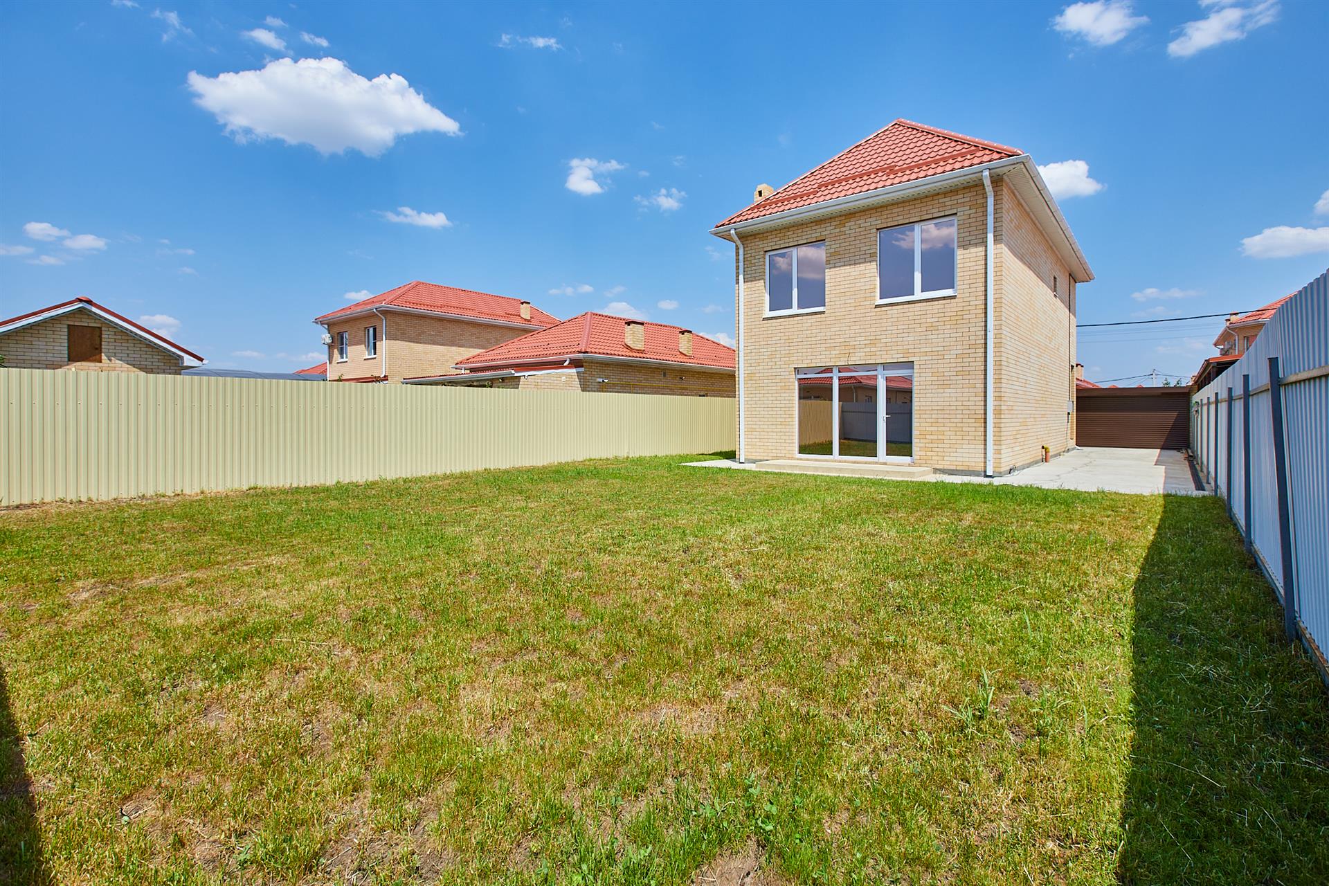 Фото №3: Дом 189 м² + 4 сот. - Южный, п. коттеджный  Южная столица, пер. Крымский