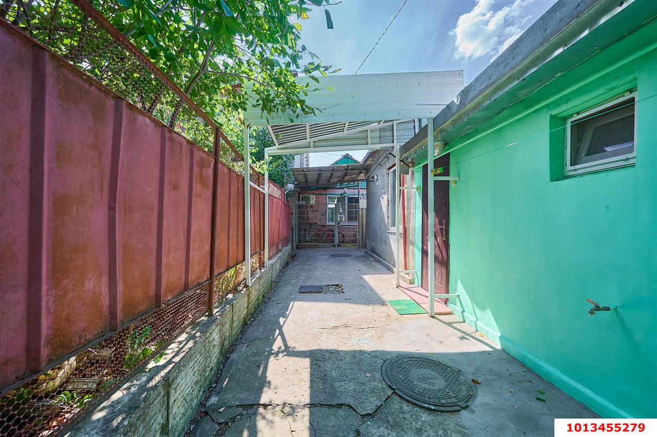 Фото №1: Часть дома 31 м² + 1 сот. - Краснодар, Центральный внутригородской округ, мкр. Дубинка, ул. Шевченко, 69