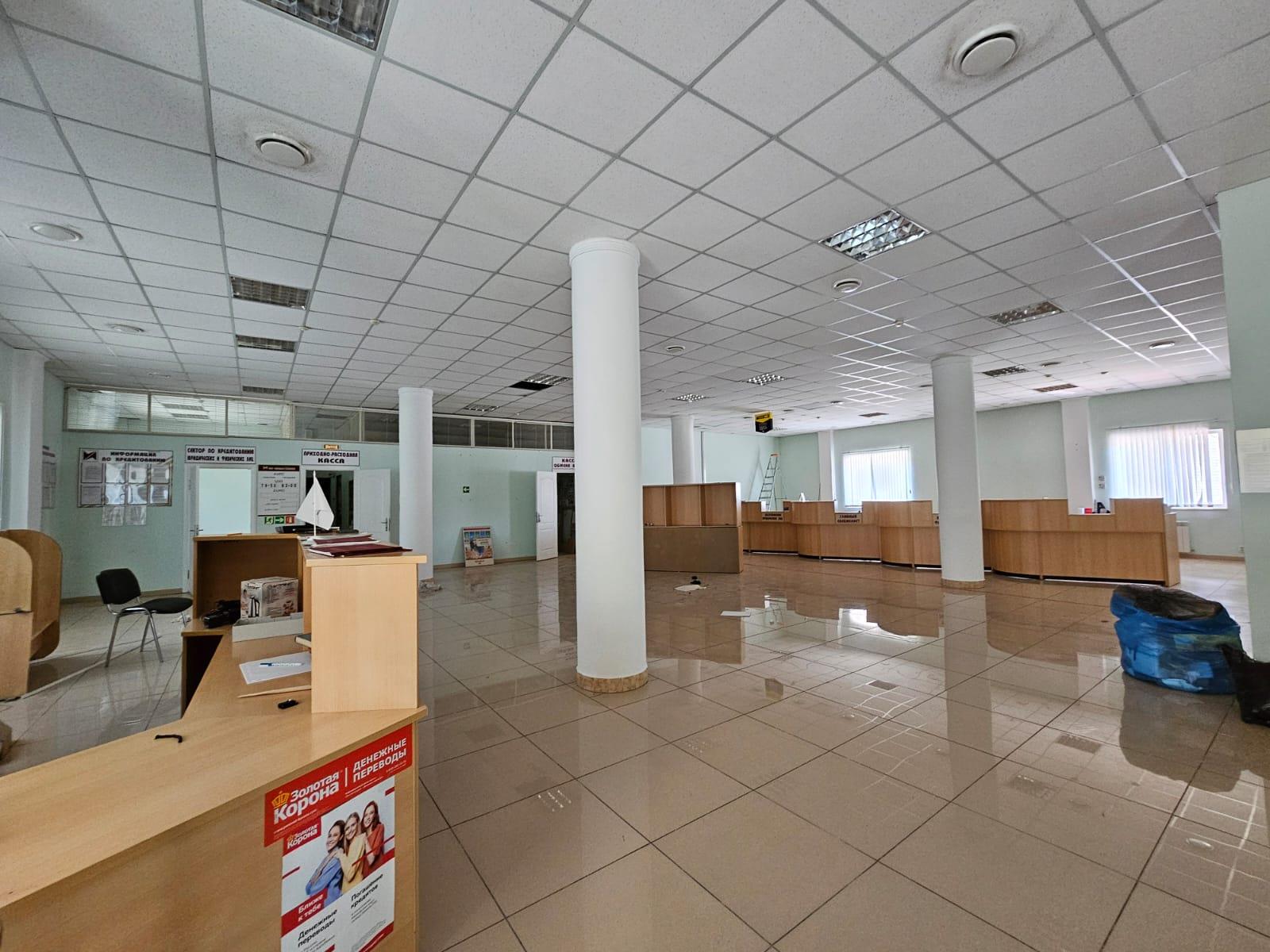 Фото №5: Коммерция 327 м² - Приморско-Ахтарск, ул. 50 лет Октября, 94