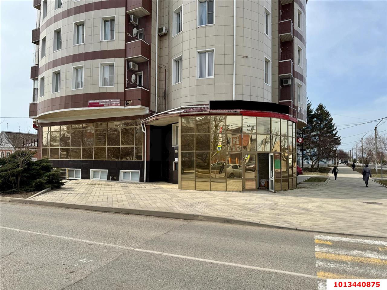 Фото №1: Торговое помещение 328 м² - Приморско-Ахтарск, ул. 50 лет Октября, 94