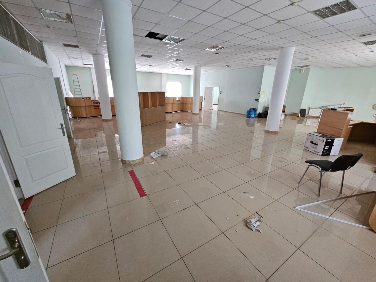 Фото №3: Коммерция 327 м² - Приморско-Ахтарск, ул. 50 лет Октября, 94