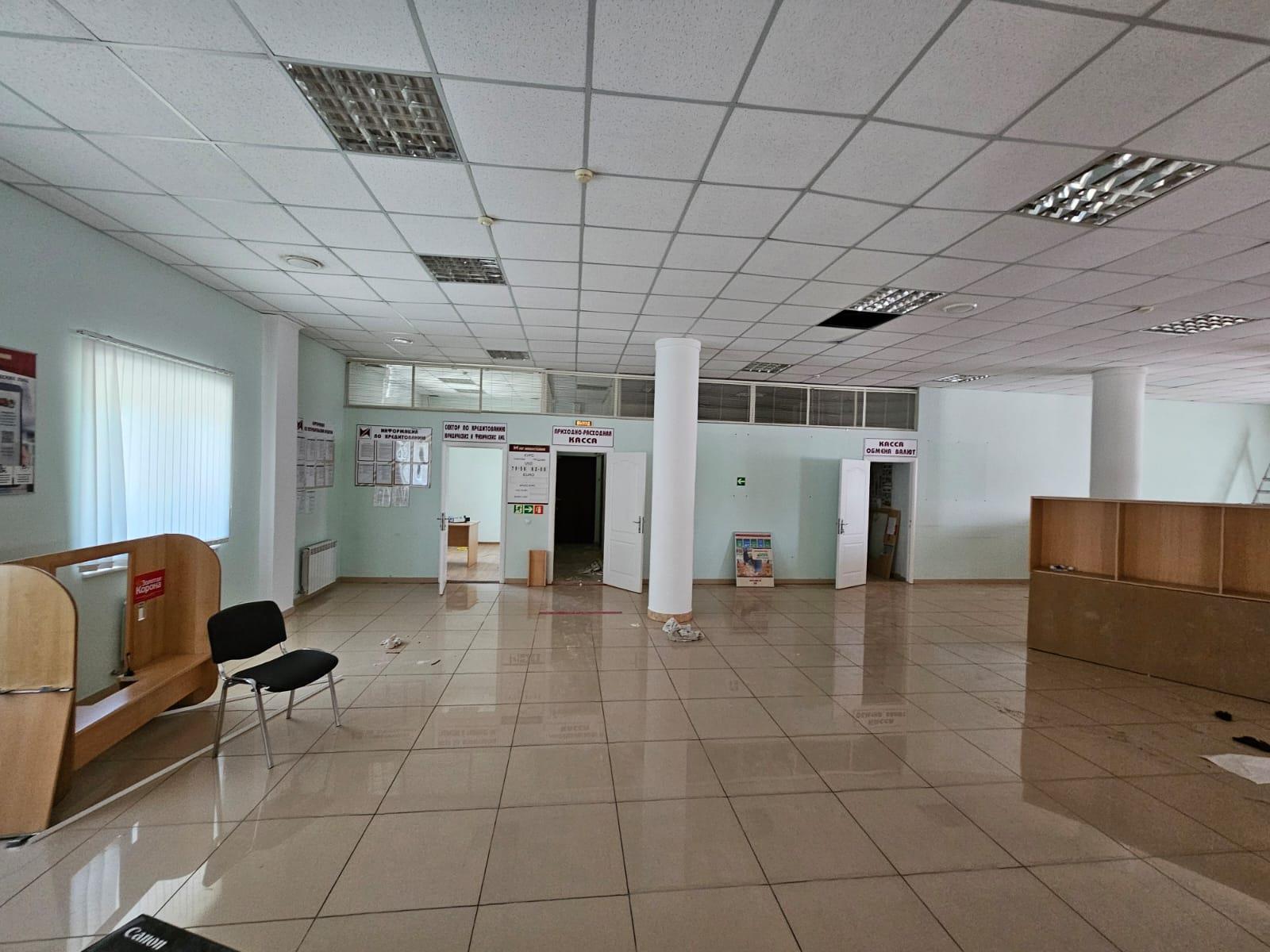 Фото №4: Коммерция 327 м² - Приморско-Ахтарск, ул. 50 лет Октября, 94