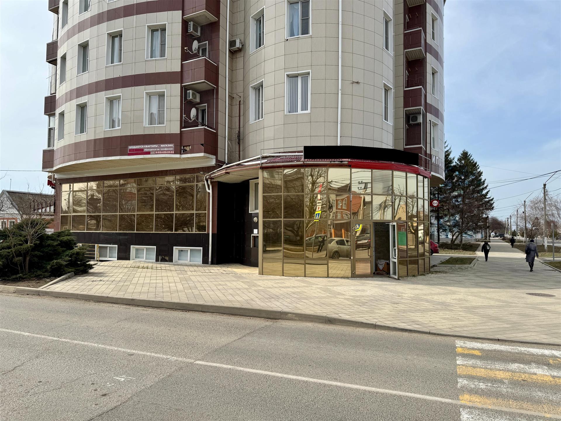 Фото №1: Коммерция 327 м² - Приморско-Ахтарск, ул. 50 лет Октября, 94