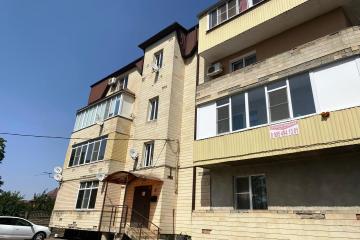 Фото №1: 2-комнатная квартира 70 м² - Краснодар, мкр. Краевая Клиническая Больница, ул. Шпака, 28