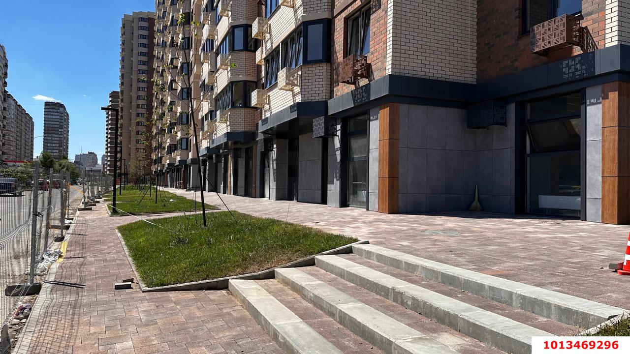 Фото №5: Торговое помещение 52 м² - Краснодар, жилой комплекс Лучший, 