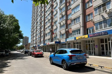 Фото №1: Торговое помещение 276 м² - Краснодар, мкр. Центральный, ул. Березанская, 89