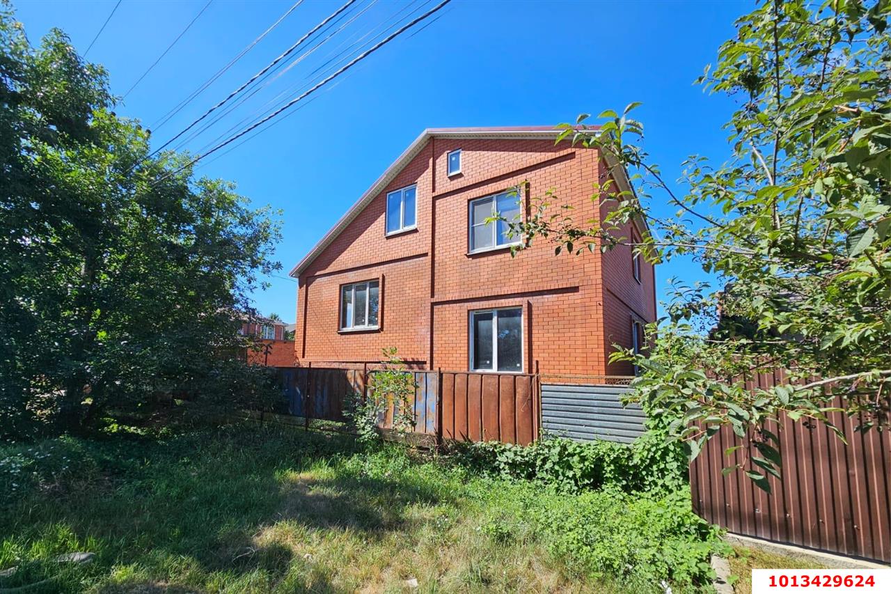 Фото №1: Дом 200 м² + 10.01 сот. - Краснодар, Прикубанский внутригородской округ, мкр. Отделение № 1 ОПХ Колос, ул. Рябиновая, 37