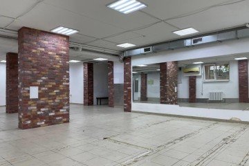 Фото №1: Торговое помещение 220 м² - Краснодар, мкр. Фестивальный, ул. Атарбекова, 7