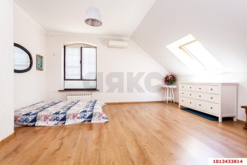 Фото №3: Дом 453 м² - Краснодар, мкр. Северный, ул. Александра Берлизова, 38/1