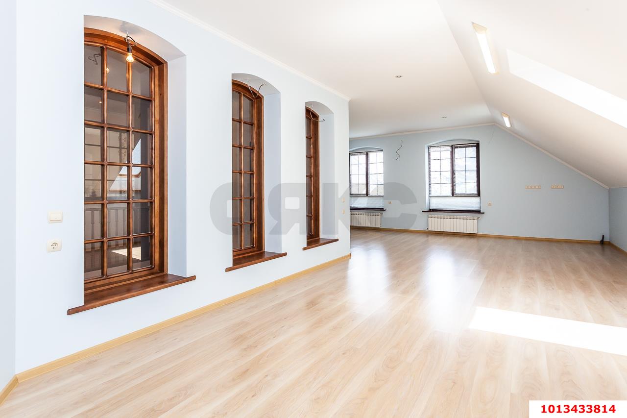 Фото №9: Дом 453 м² + 11.16 сот. - Краснодар, Прикубанский внутригородской округ, мкр. Северный, ул. Александра Берлизова, 38/1