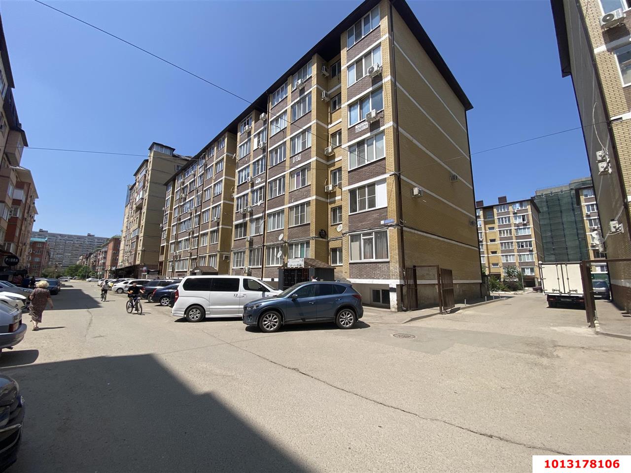 Фото №1: Торговое помещение 226 м² - Краснодар, Музыкальный, ул. имени Сергея Есенина, 94
