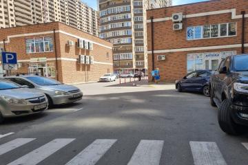 Фото №2: Коммерция 70 м² - Краснодар, мкр. имени Петра Метальникова, ул. Цезаря Куникова, 24к1