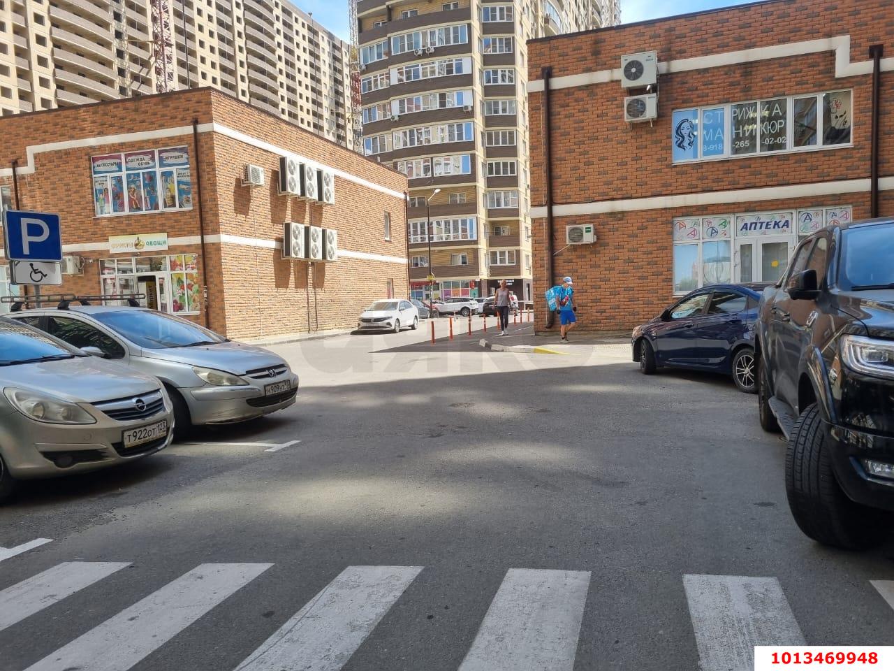 Фото №2: Коммерция 70 м² - Краснодар, Прикубанский внутригородской округ, Завод Радиоизмерительных Приборов, жилой комплекс Времена Года 3, мкр. имени Петра Метальникова, ул. Цезаря Куникова, 24к1