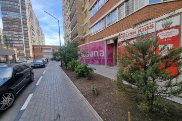 Фото №3: Коммерция 70 м² - Краснодар, мкр. имени Петра Метальникова, ул. Цезаря Куникова, 24к1