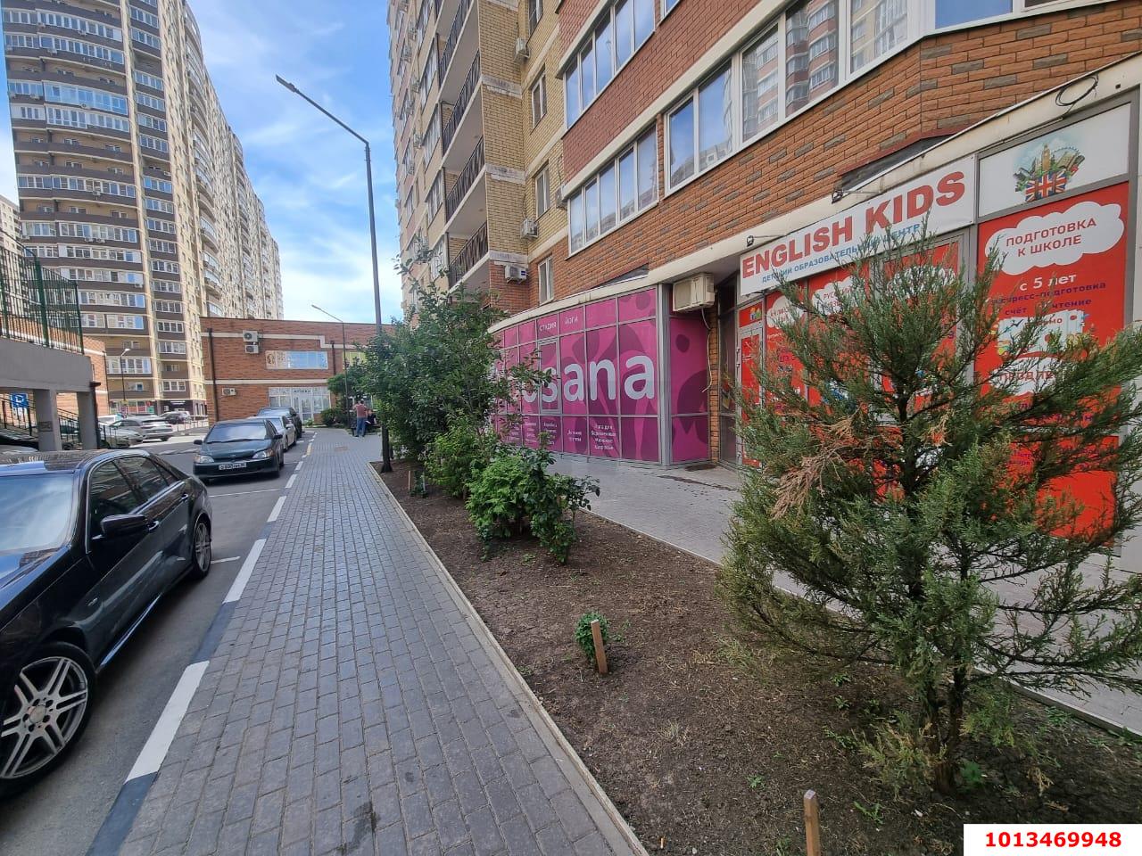 Фото №3: Коммерция 70 м² - Краснодар, Прикубанский внутригородской округ, Завод Радиоизмерительных Приборов, жилой комплекс Времена Года 3, мкр. имени Петра Метальникова, ул. Цезаря Куникова, 24к1