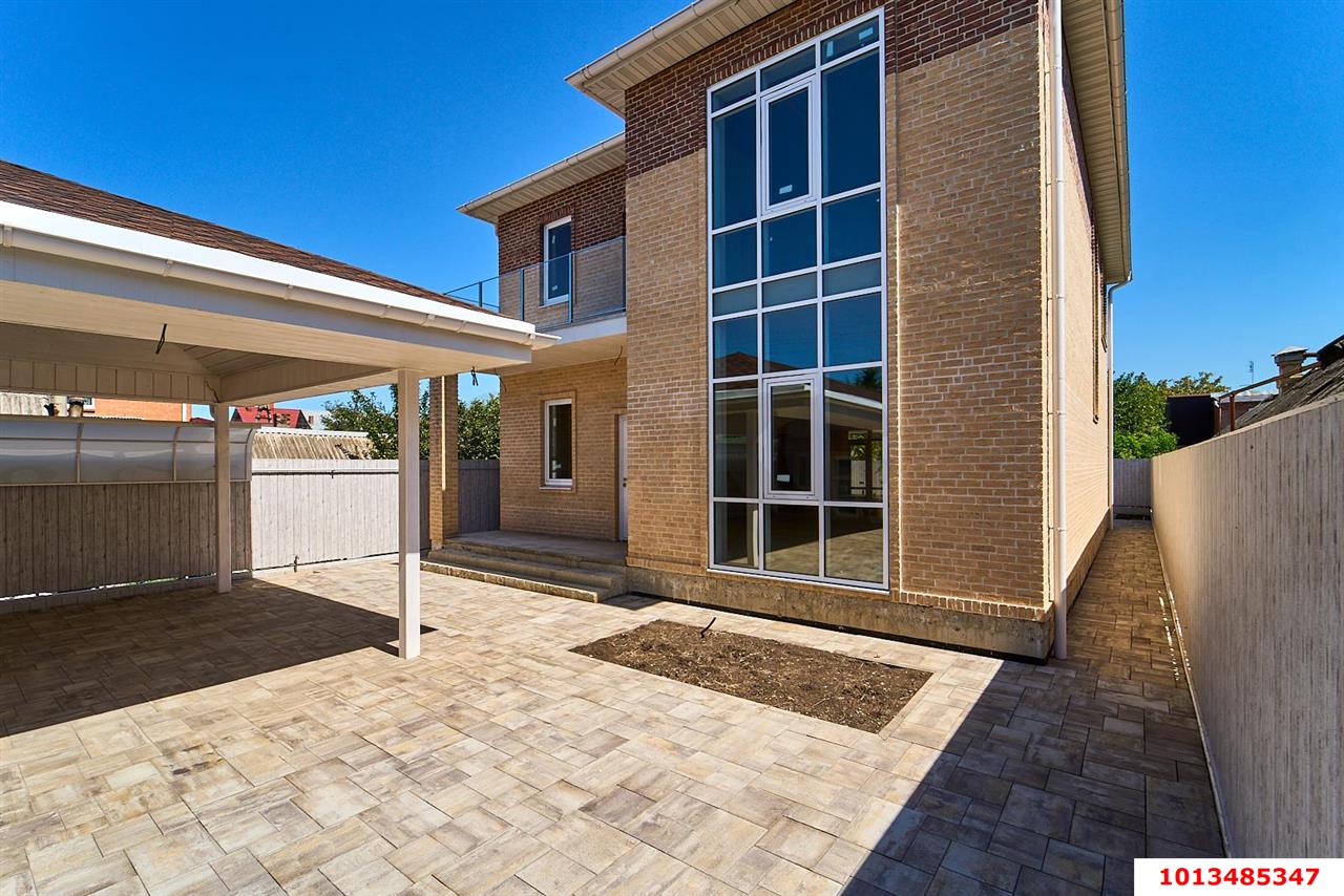 Фото №1: Дом 243 м² + 5.2 сот. - Краснодар, Центральный внутригородской округ, Западный внутригородской округ, мкр. Центральный, пр-д Краснодонский, 54