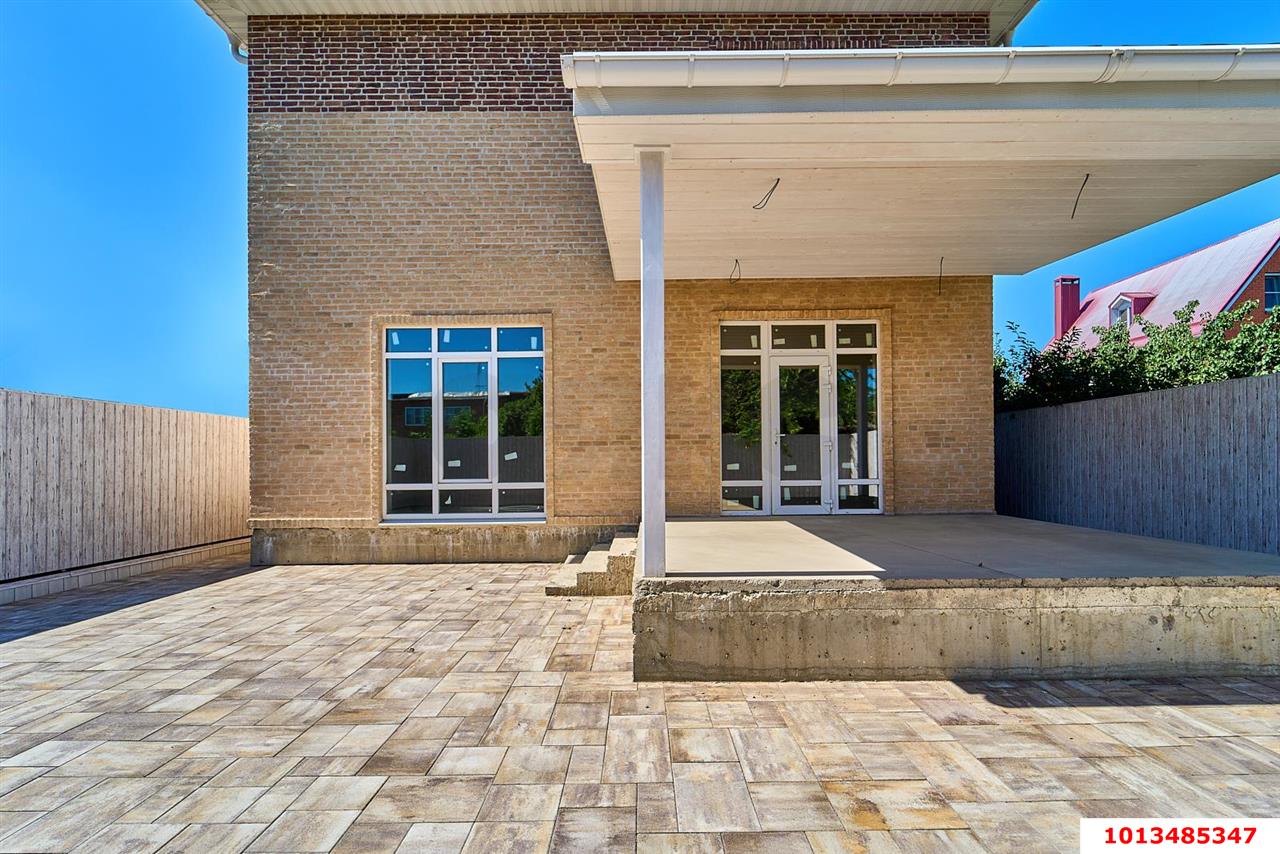 Фото №9: Дом 243 м² + 5.2 сот. - Краснодар, Центральный внутригородской округ, Западный внутригородской округ, мкр. Центральный, пр-д Краснодонский, 54