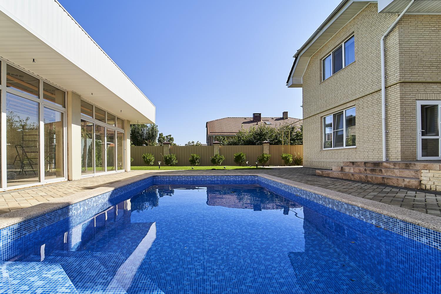 Фото №2: Дом 356 м² + 10 сот. - СНТ Пригород, мкр. Прикубанский внутригородской округ, ул. Атамана Гамалея, 191