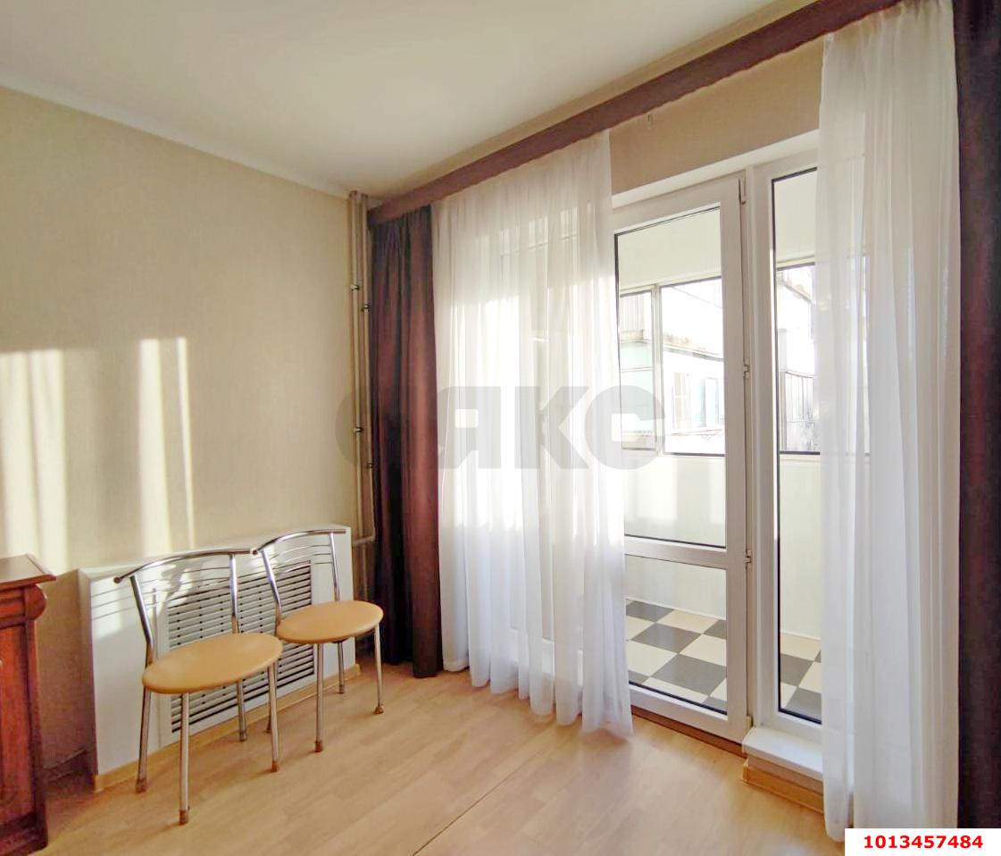 Фото №1: 4-комнатная квартира 80 м² - Краснодар, Комсомольский, ул. Тюляева, 37/1