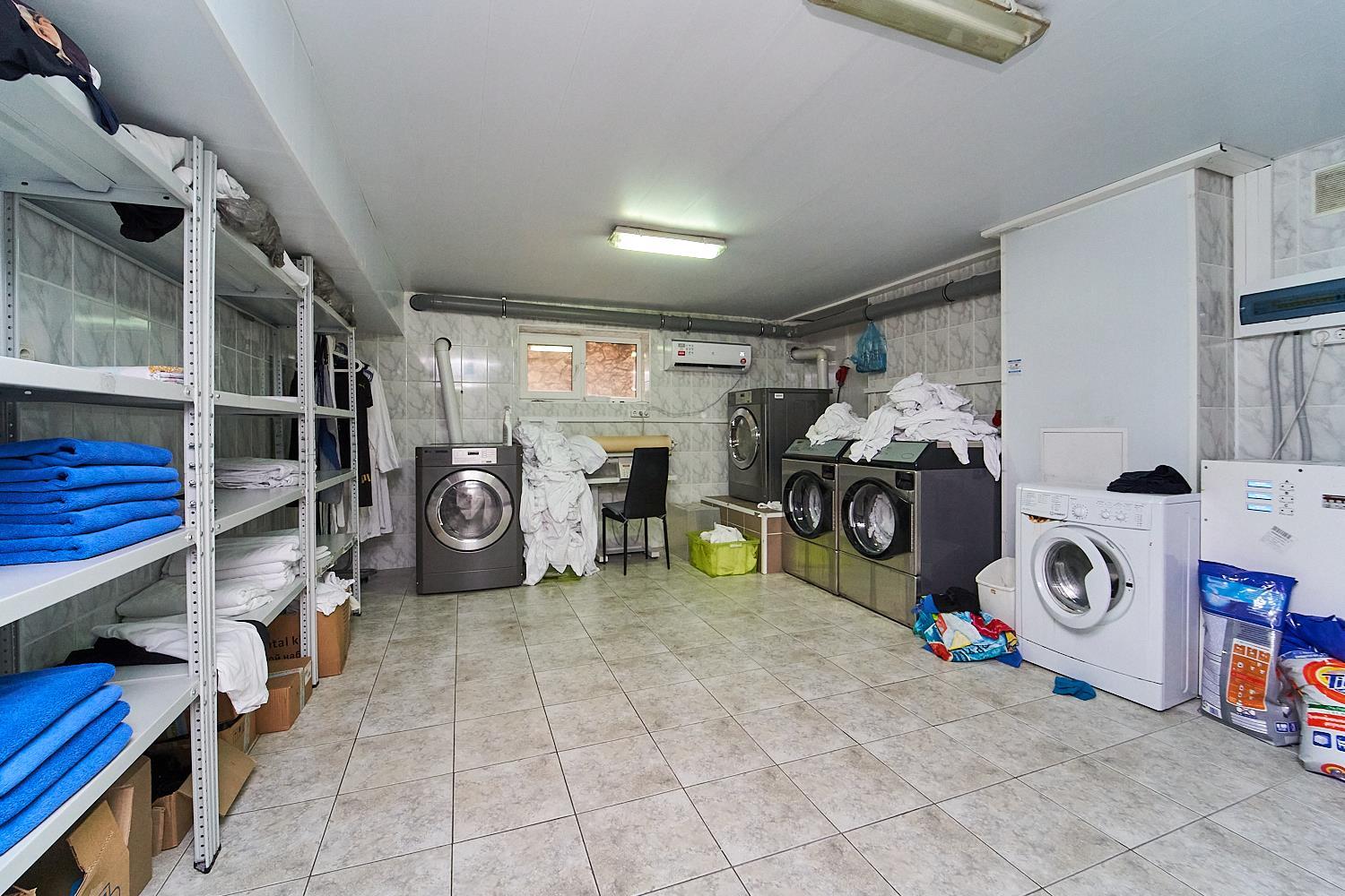 Фото №15: Дом 1573 м² + 17.3 сот. - Краснодар, Карасунский внутригородской округ, ж/м Пашковский, ул. Леонида Лаврова, 73А