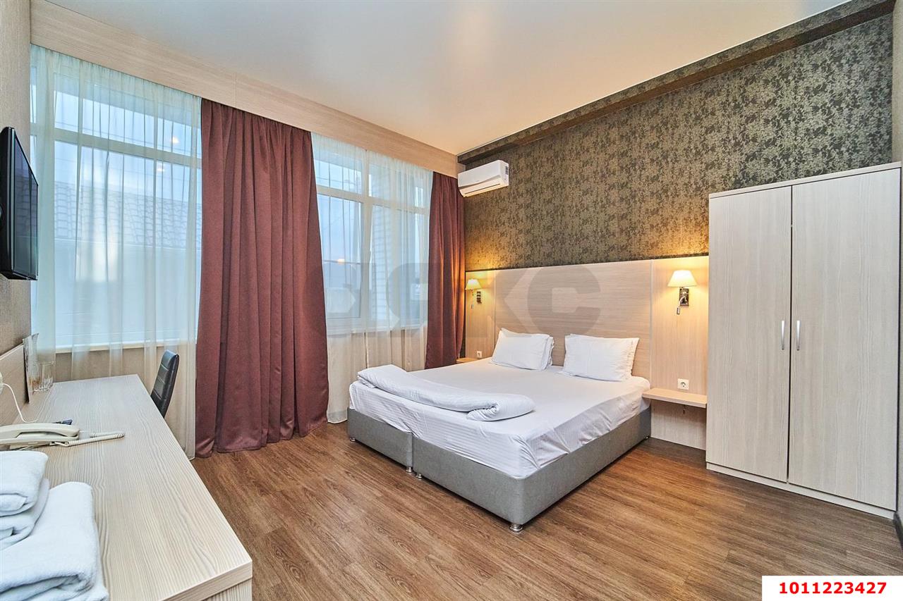 Фото №4: Дом 1573 м² + 17.3 сот. - Краснодар, Пашковский, ул. Леонида Лаврова, 73А