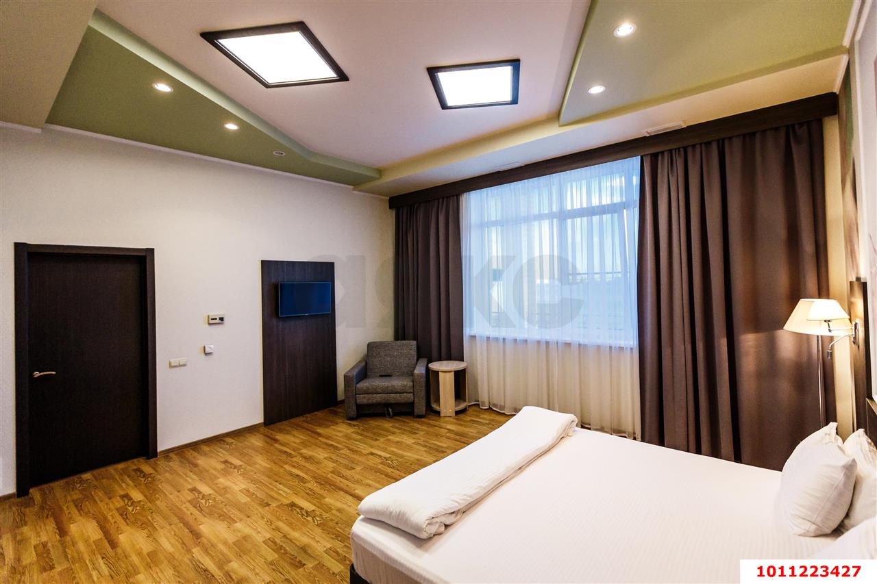 Фото №8: Дом 1573 м² + 17.3 сот. - Краснодар, Пашковский, ул. Леонида Лаврова, 73А