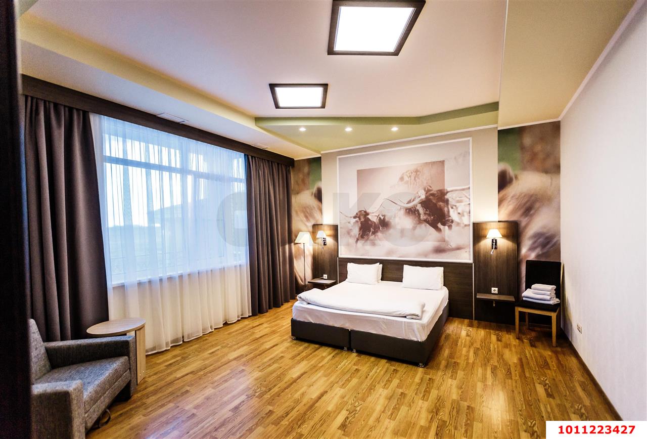 Фото №7: Дом 1573 м² + 17.3 сот. - Краснодар, Пашковский, ул. Леонида Лаврова, 73А