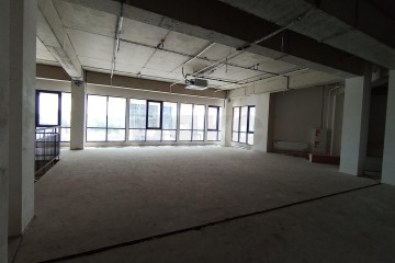 Фото №2: Торговое помещение 392 м² - Краснодар, мкр. жилой комплекс Девелопмент Плаза, ул. имени 40-летия Победы, 33Г