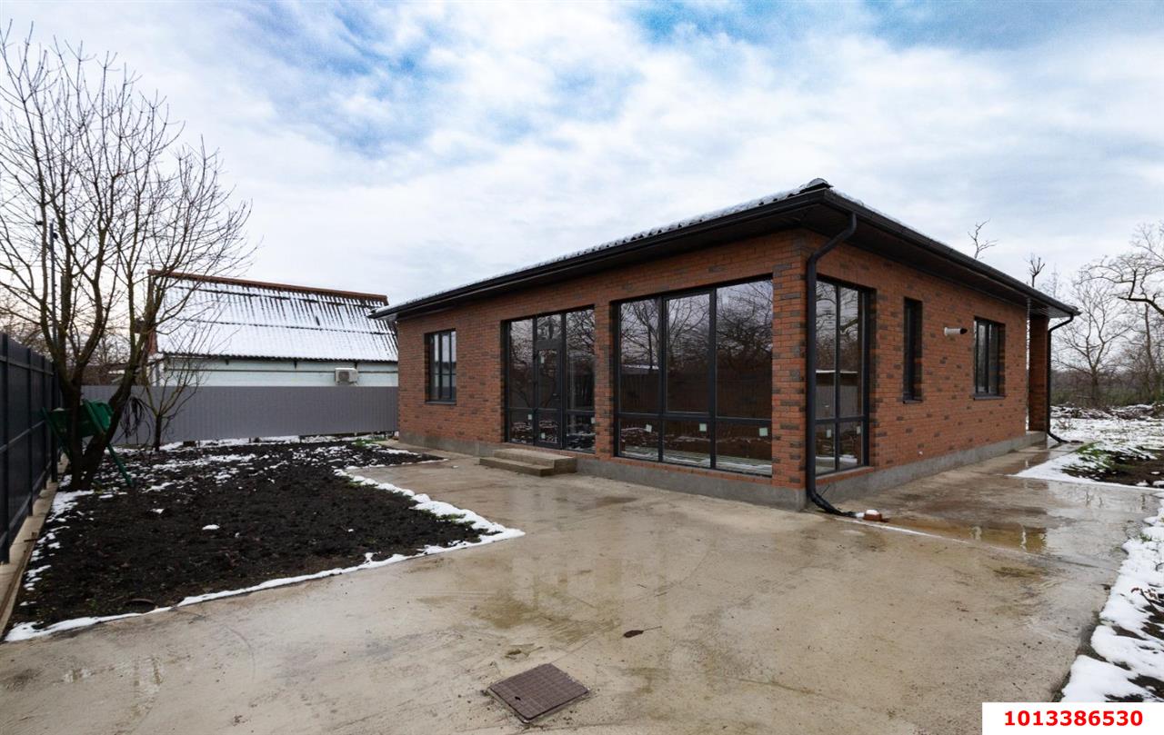 Фото №1: Дом 156 м² + 9.35 сот. - СПК Прогресс, Прикубанский внутригородской округ, ул. Тихая, 242