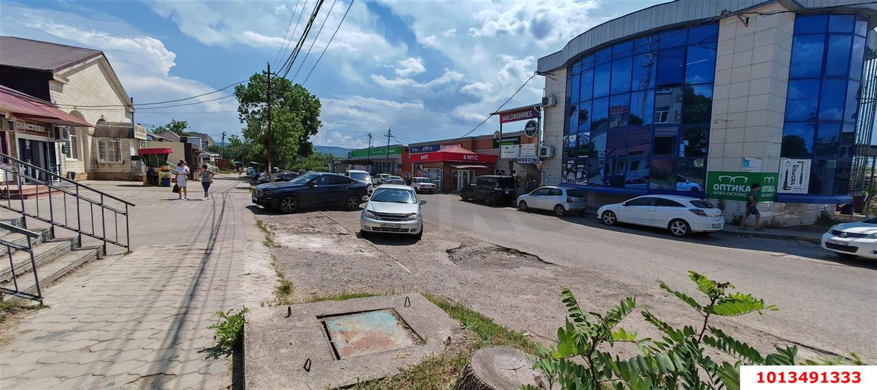 Фото №3: Отдельное здание 101 м² - Черноморский, ул. Юбилейная, 52-54