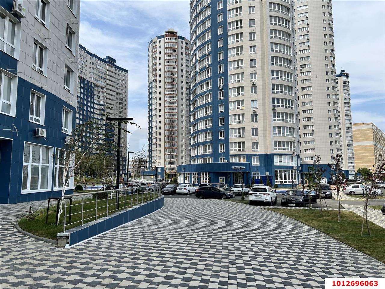 Фото №1: Торговое помещение 89 м² - Краснодар, жилой комплекс Фонтаны, ул. Воронежская, 47/11