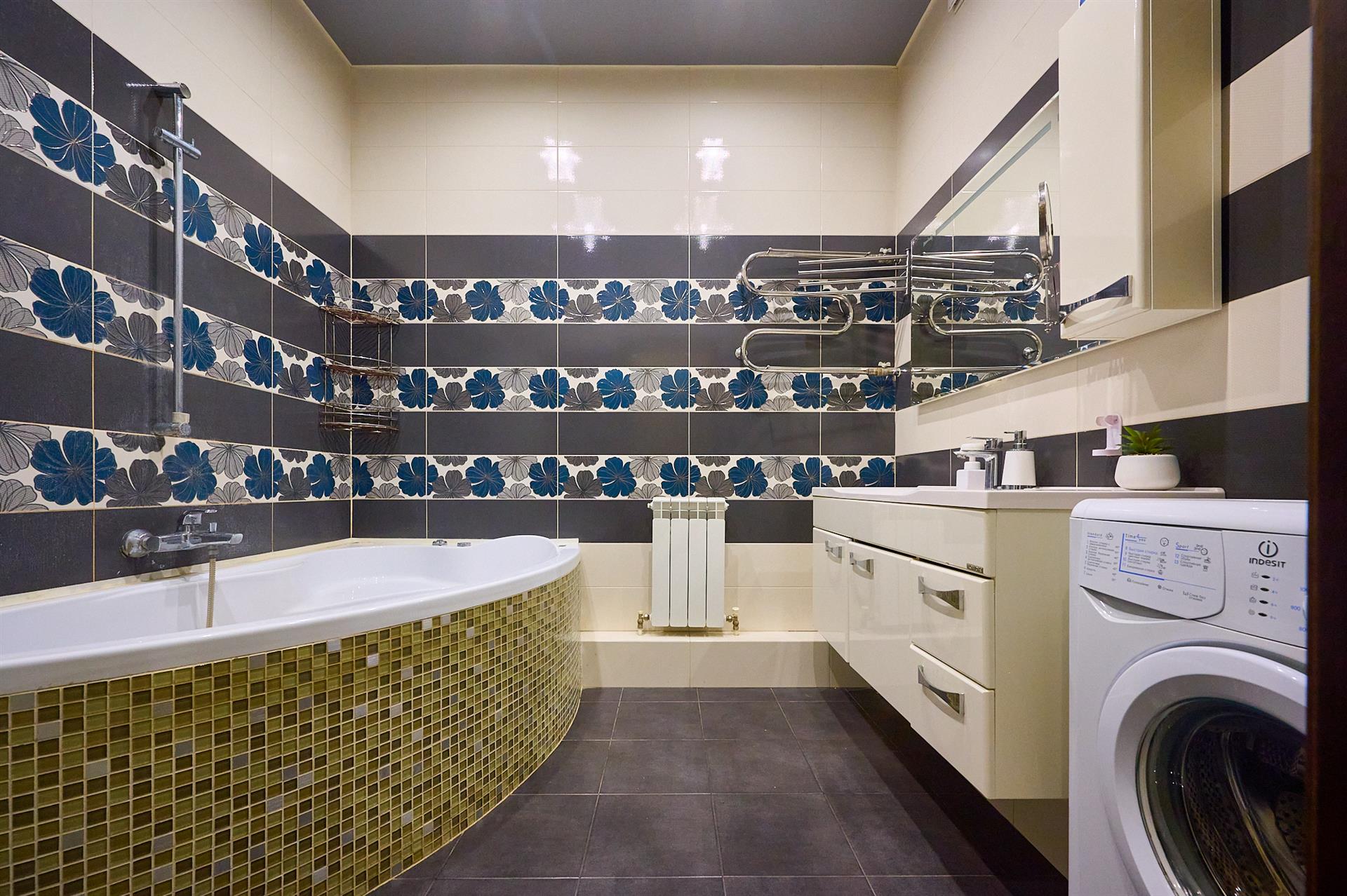 Фото №8: 2-комнатная квартира 82 м² - Краснодар, Западный внутригородской округ, Сельскохозяйственный Институт, мкр. Юбилейный, пр-кт Чекистов, 39