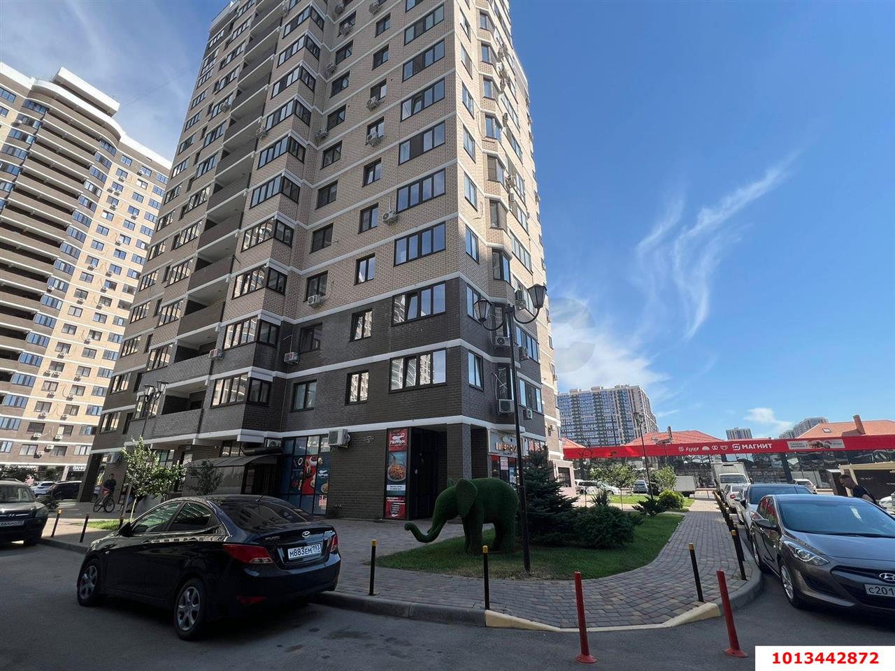 Фото №2: Торговое помещение 81 м² - Краснодар, жилой комплекс Дружный, ул. Адмирала Серебрякова, 3к2