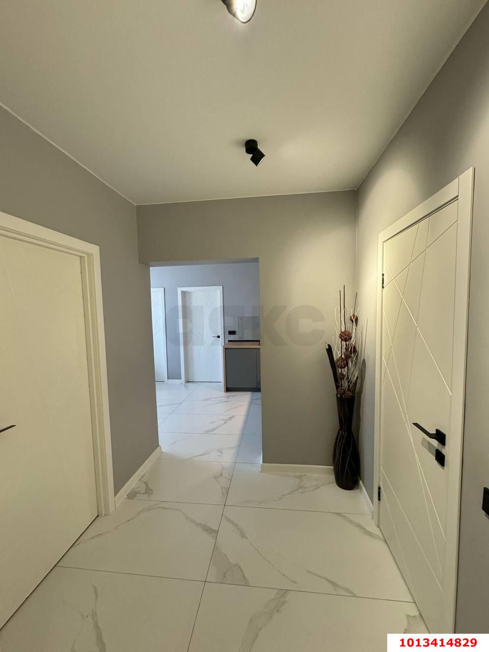 Фото №8: 3-комнатная квартира <span class="whitespace-nowrap">70 м²</span>, <span class="whitespace-nowrap">6/6 эт.</span> - Новая Адыгея, мкр. жилой комплекс Виноград 2, ул. Бжегокайская, 25/1к5