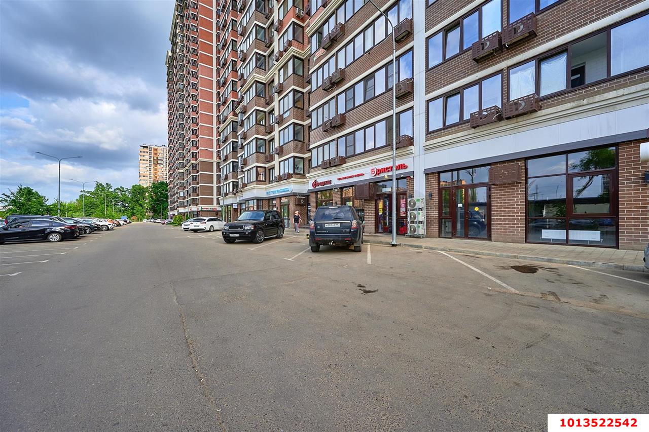 Фото №1: Торговое помещение 94 м² - Краснодар, Парк Победы, ул. Героя Пешкова, 14к2