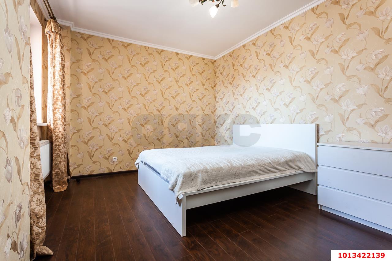 Фото №6: 3-комнатная квартира <span class="whitespace-nowrap">112 м²</span>, <span class="whitespace-nowrap">15/17 эт.</span> - Краснодар, Западный внутригородской округ, мкр. Центральный, ул. Кубанская набережная, 64