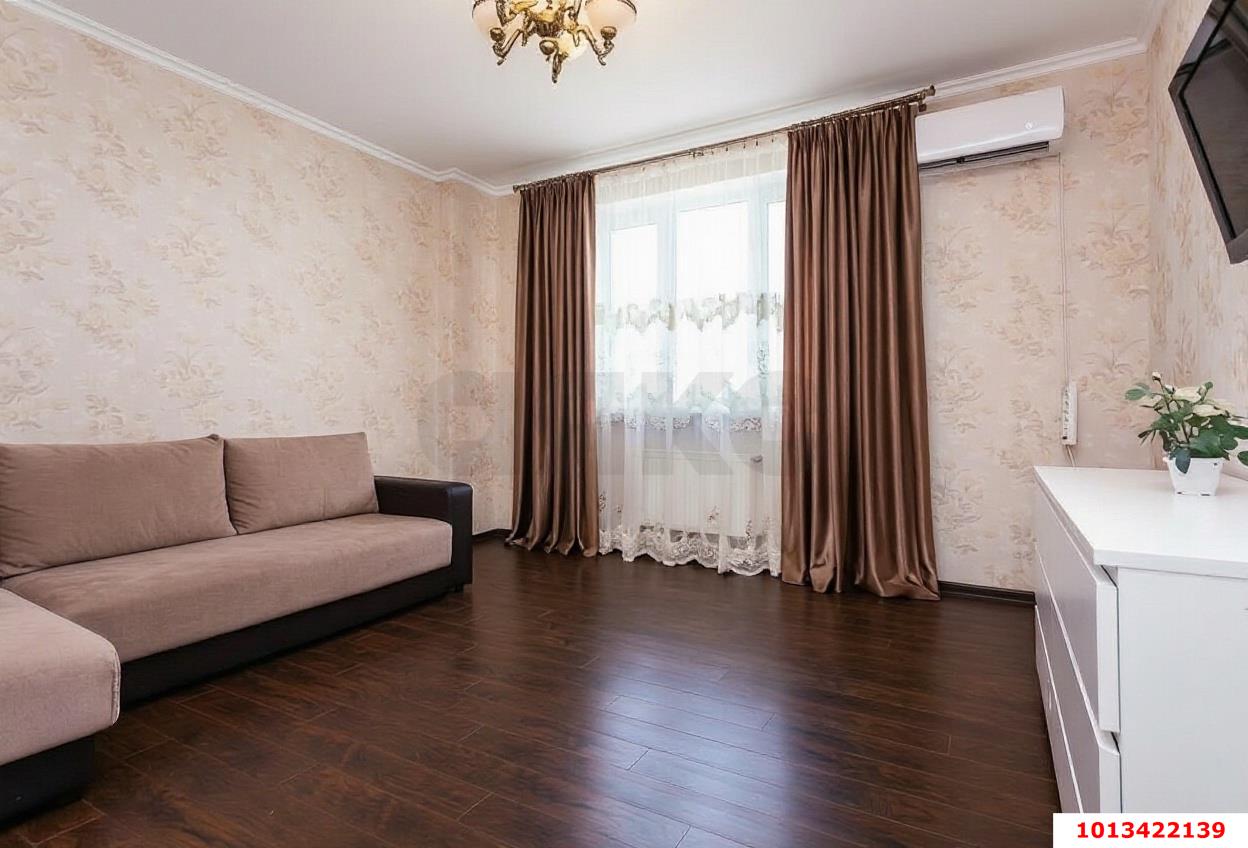 Фото №3: 3-комнатная квартира <span class="whitespace-nowrap">112 м²</span>, <span class="whitespace-nowrap">15/17 эт.</span> - Краснодар, Западный внутригородской округ, мкр. Центральный, ул. Кубанская набережная, 64