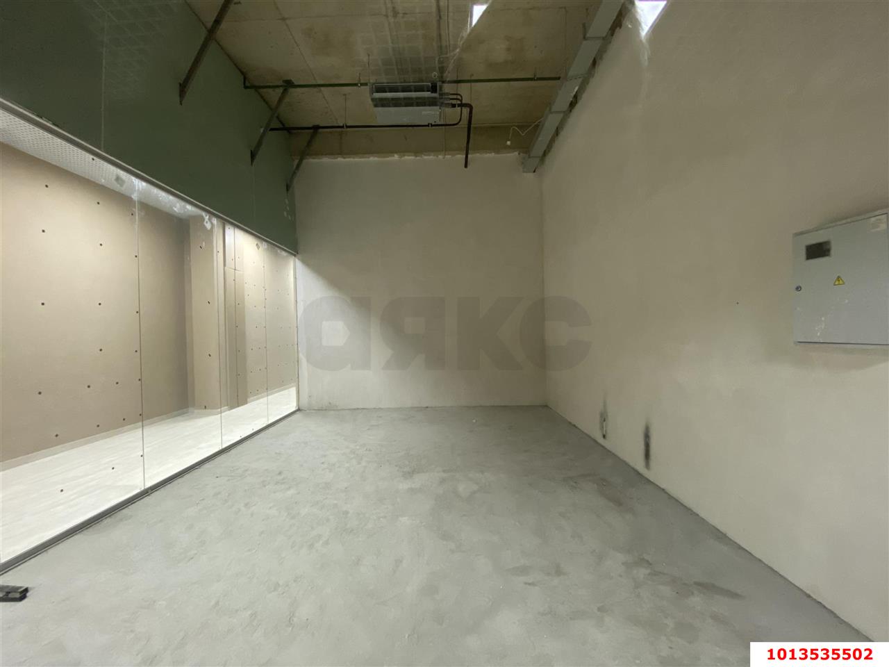 Фото №6: Торговое помещение 33 м² - Краснодар, жилой комплекс Гранд Пэлэс, ул. Уральская, 75/6