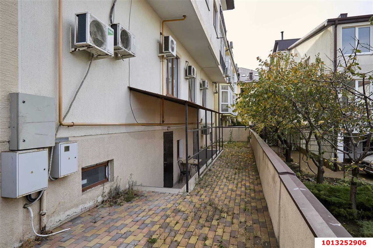 Фото №5: Торговое помещение 156 м² - Геленджик, пр-кт Геленджикский, 41