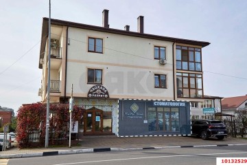 Фото №2: Торговое помещение 156 м² - Геленджик, пр-кт Геленджикский, 41