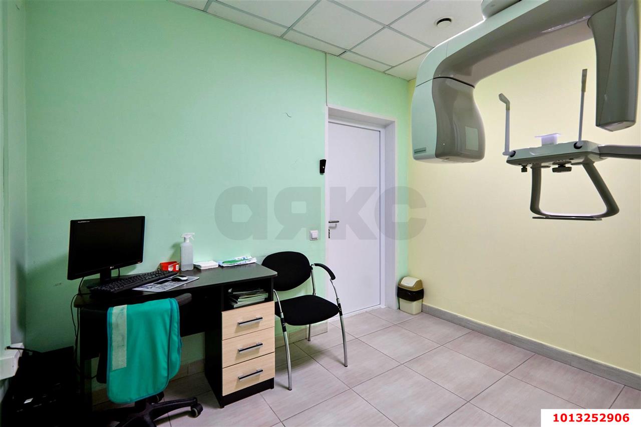 Фото №14: Торговое помещение 156 м² - Геленджик, пр-кт Геленджикский, 41