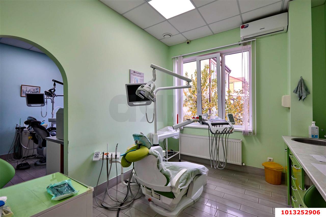 Фото №9: Торговое помещение 156 м² - Геленджик, пр-кт Геленджикский, 41