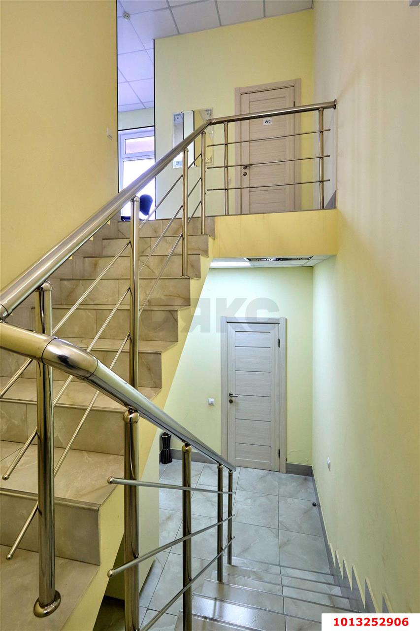 Фото №11: Торговое помещение 156 м² - Геленджик, пр-кт Геленджикский, 41