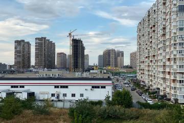 Фото №1: 2-комнатная квартира 77 м² - Краснодар, мкр. жилой комплекс Лучезарный, ул. Московская, 158/3